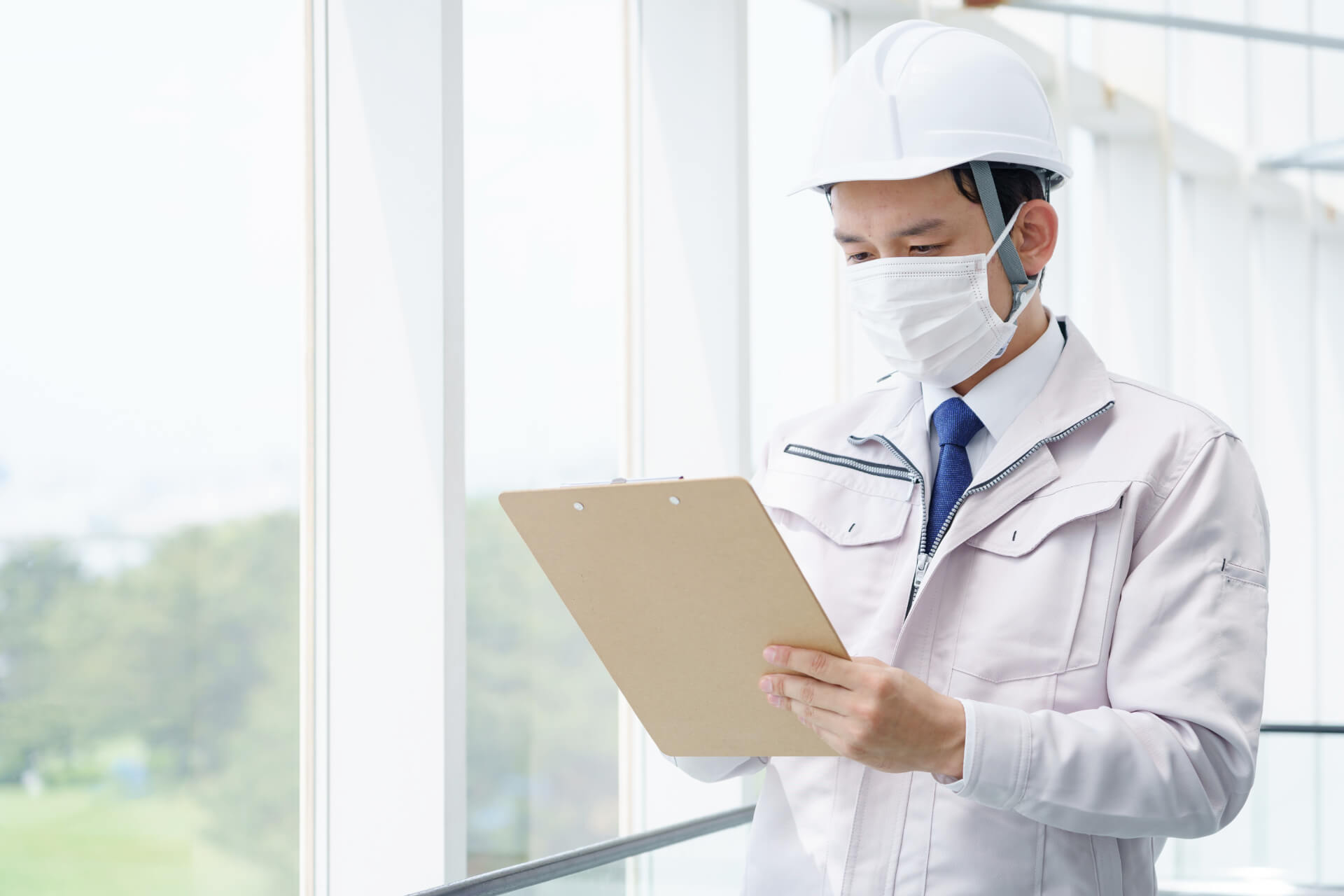 調査中スタッフ